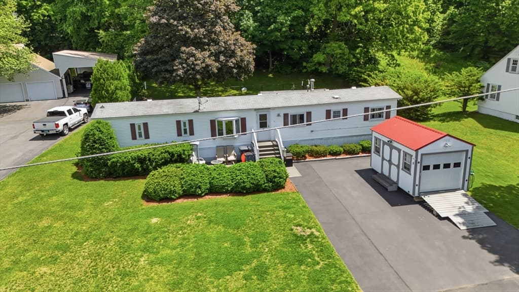 8 Donahue Lane, Grafton MA 01536