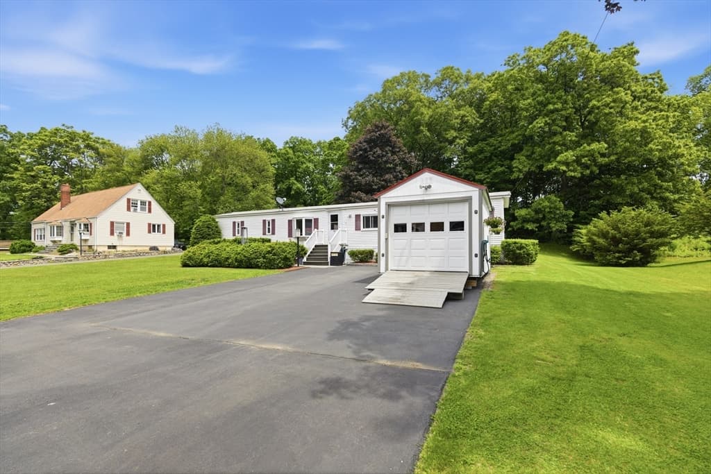 8 Donahue Lane, Grafton MA 01536 photo 5