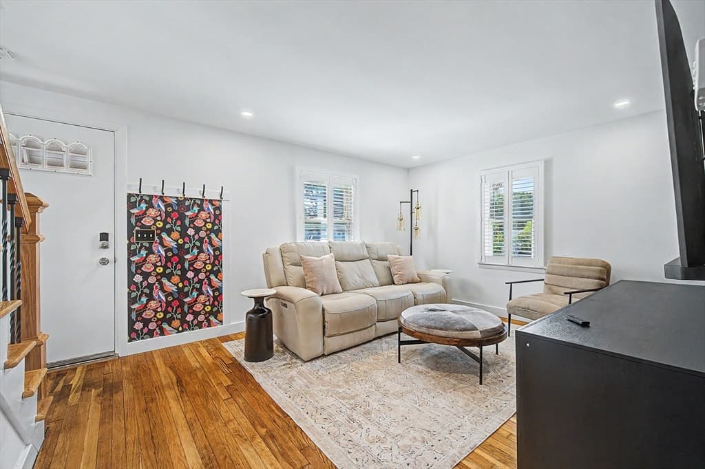 26 Westside Ave, North Attleboro MA 02760 photo 3