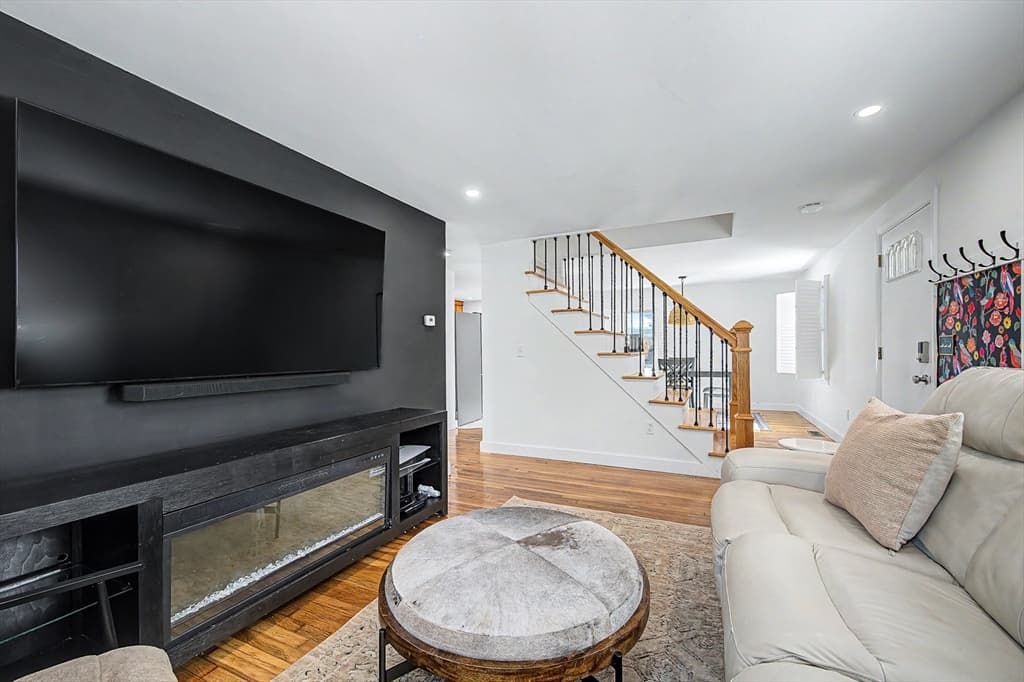 26 Westside Ave, North Attleboro MA 02760 photo 5