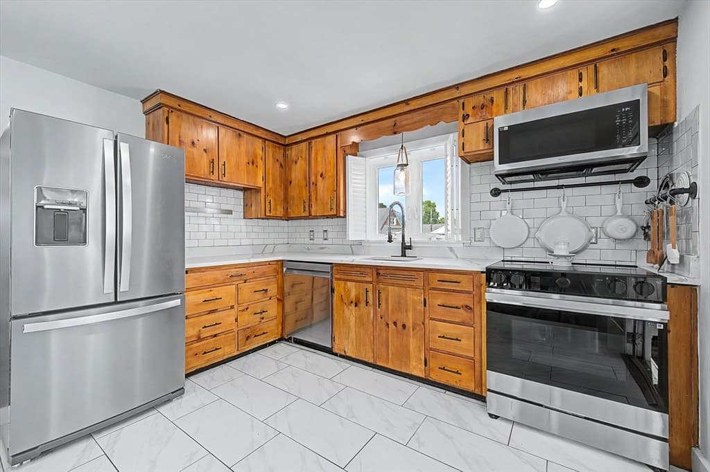 26 Westside Ave, North Attleboro MA 02760 photo 14
