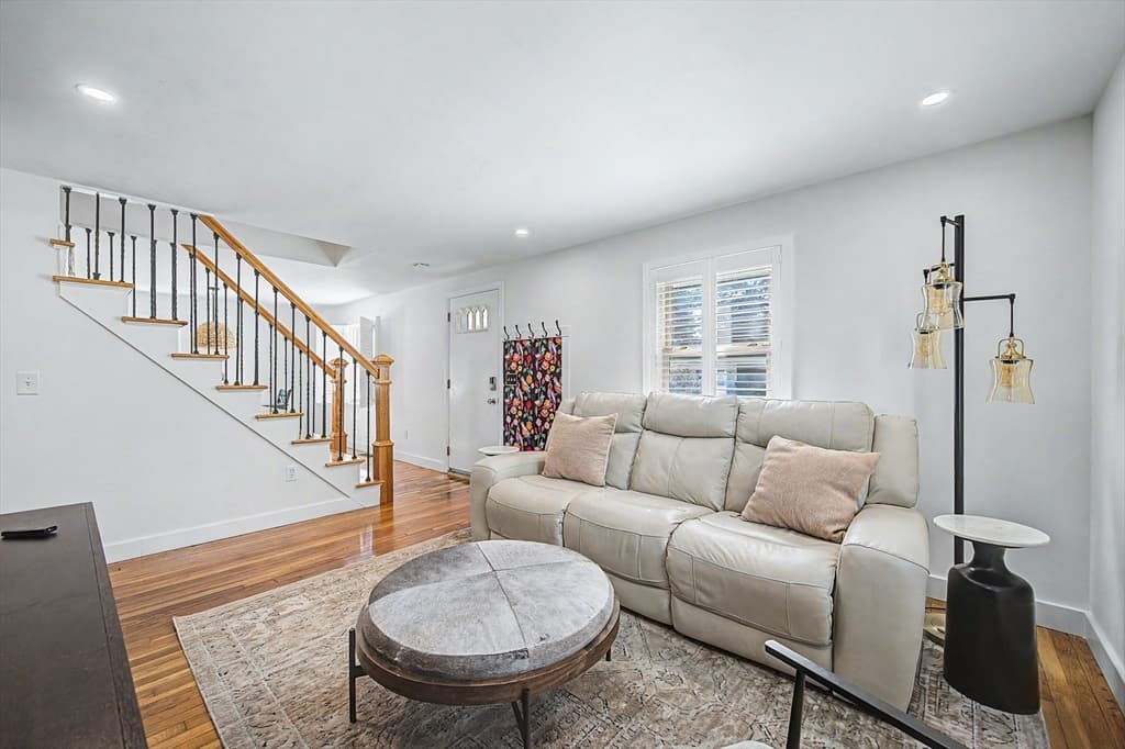 26 Westside Ave, North Attleboro MA 02760 photo 4