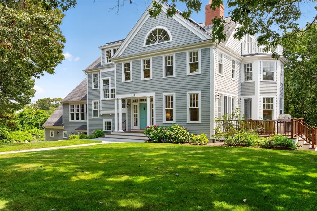 129 Racing Beach Ave, Falmouth MA 02540 photo 2