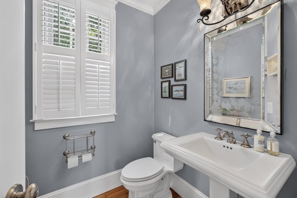 129 Racing Beach Ave, Falmouth MA 02540 photo 17