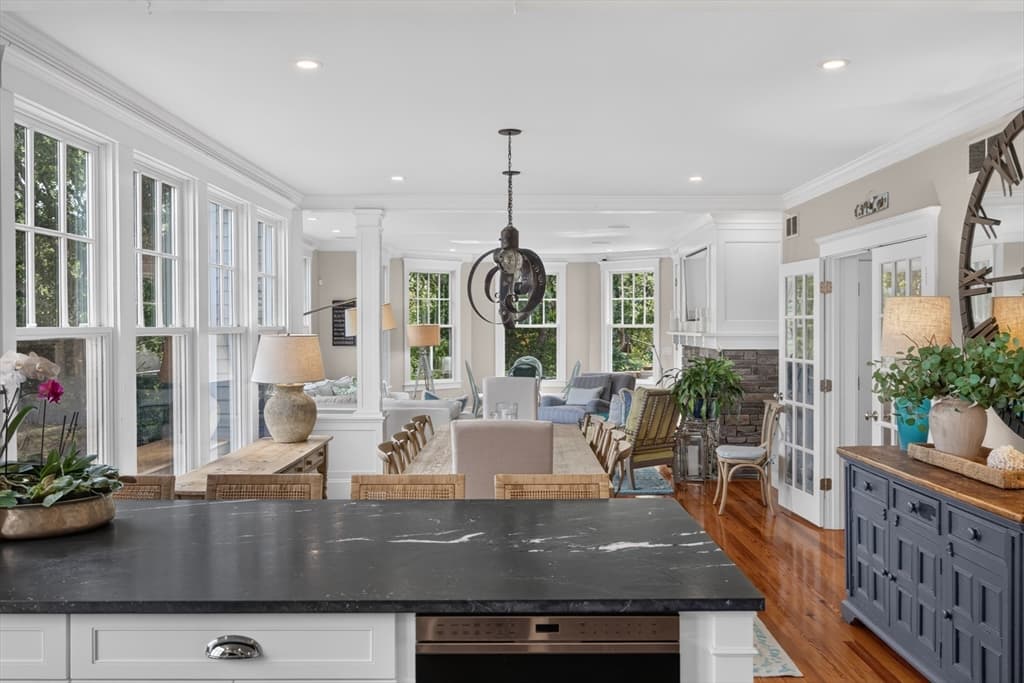 129 Racing Beach Ave, Falmouth MA 02540 photo 8