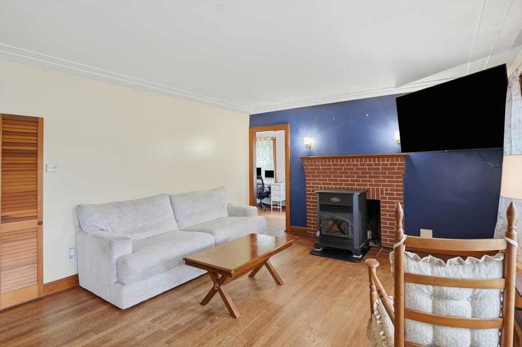 158 Oakham Road, Barre MA 01005 photo 5