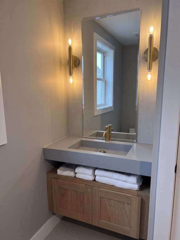 122 West Seventh St, Boston MA 02127 photo 7