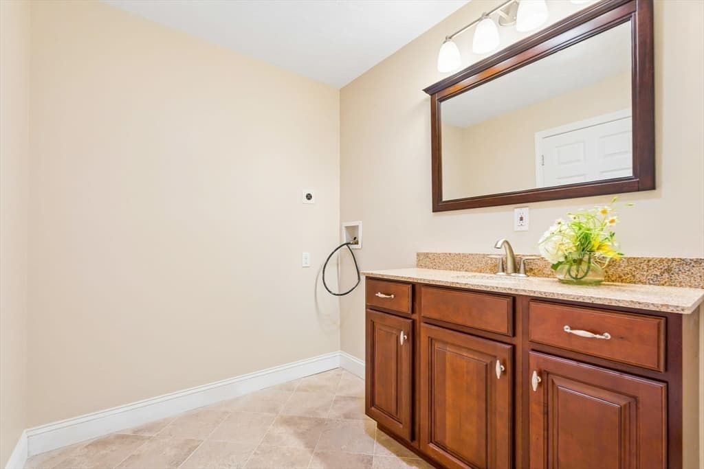 71 Hillcrest Road, Marlborough MA 01752 photo 11