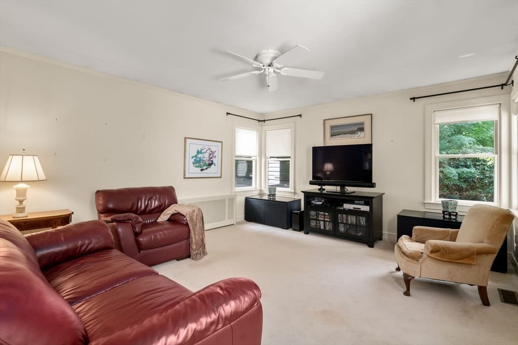 7 Grantland Rd, Wellesley MA 02481 photo 9