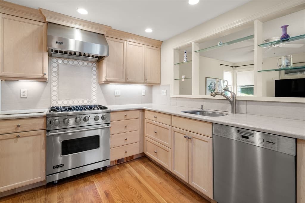 7 Grantland Rd, Wellesley MA 02481 photo 14