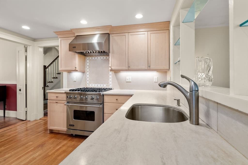 7 Grantland Rd, Wellesley MA 02481 photo 15