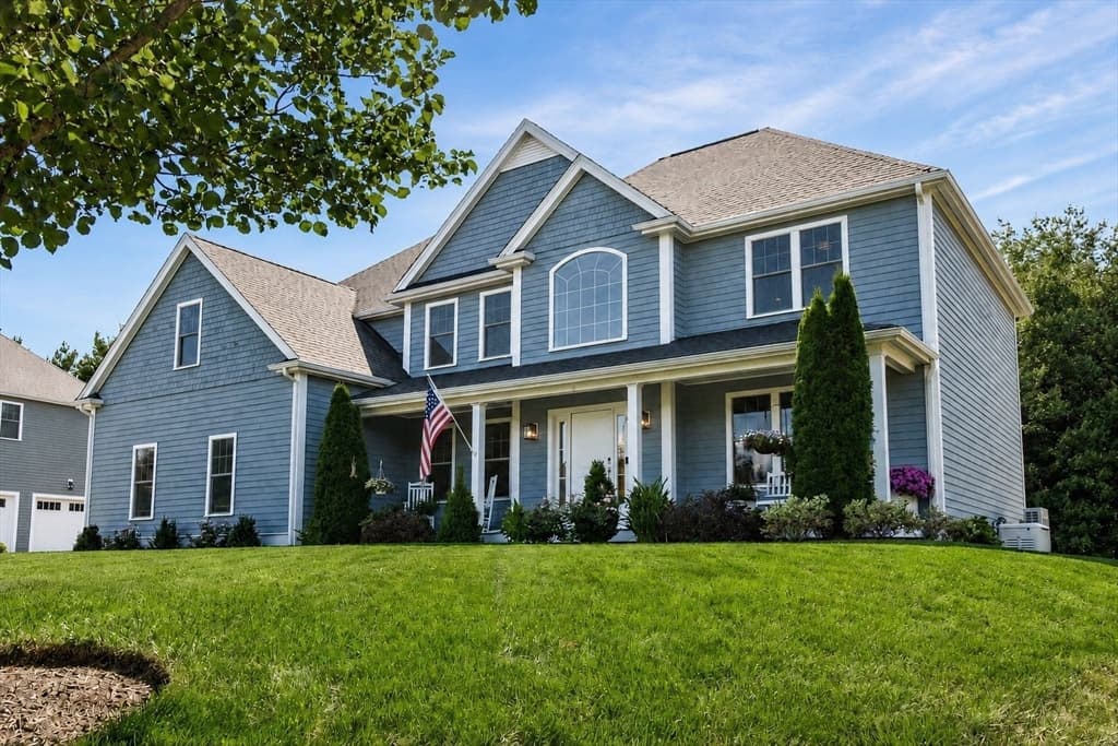 11 Lullaby Lane, Easton MA 02356