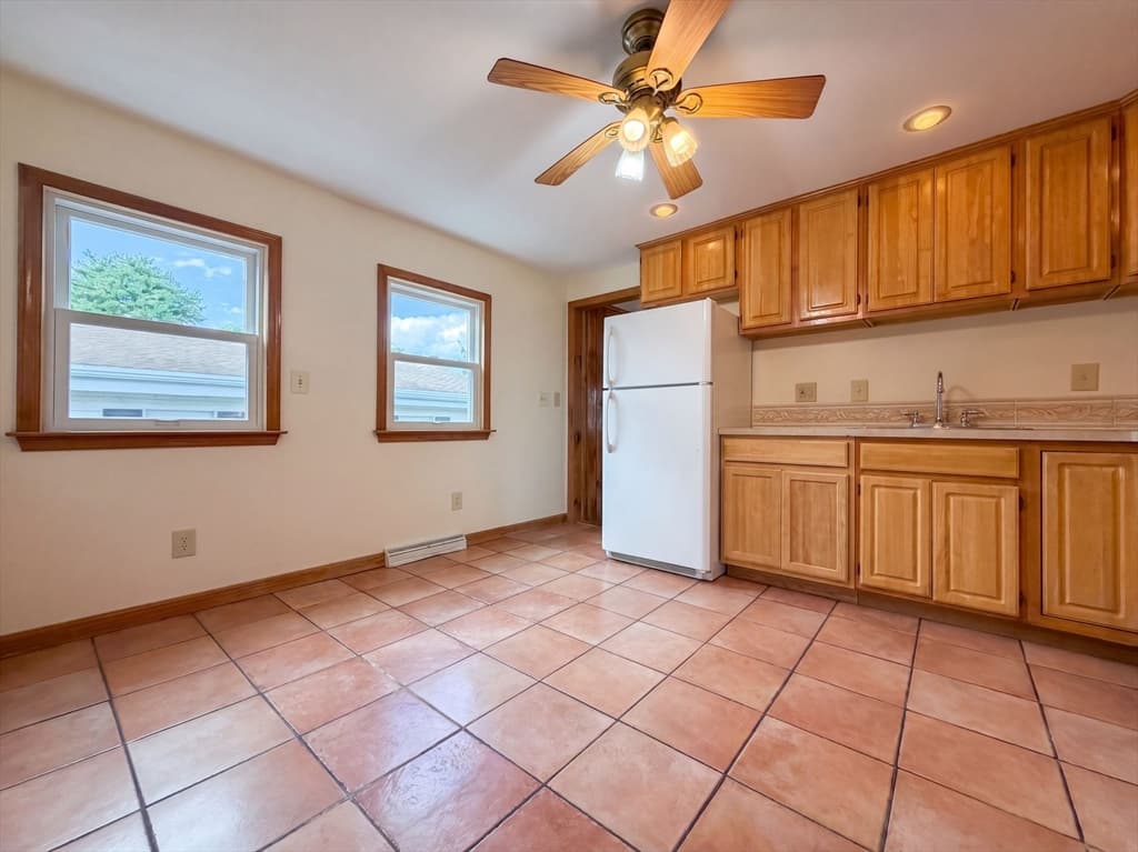 17 Monarch St, Lowell MA 01854 photo 11