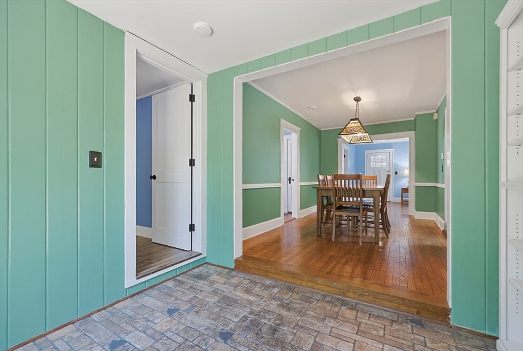57 Pine Cir, Weymouth MA 02190 photo 27