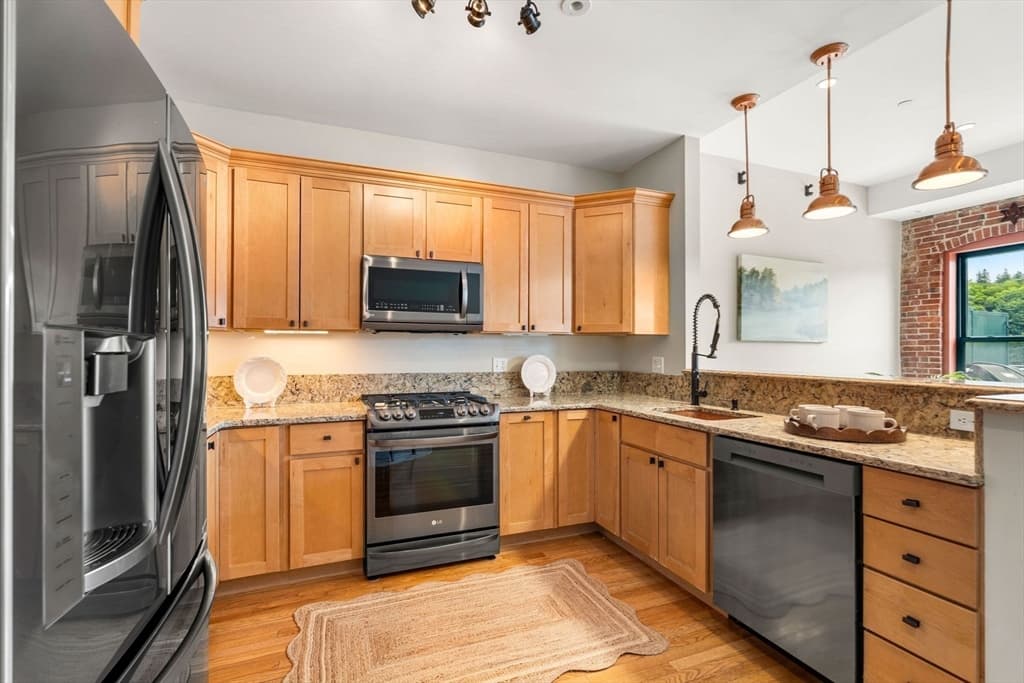 60 Merrimac St # 615, Amesbury MA 01913 photo 9