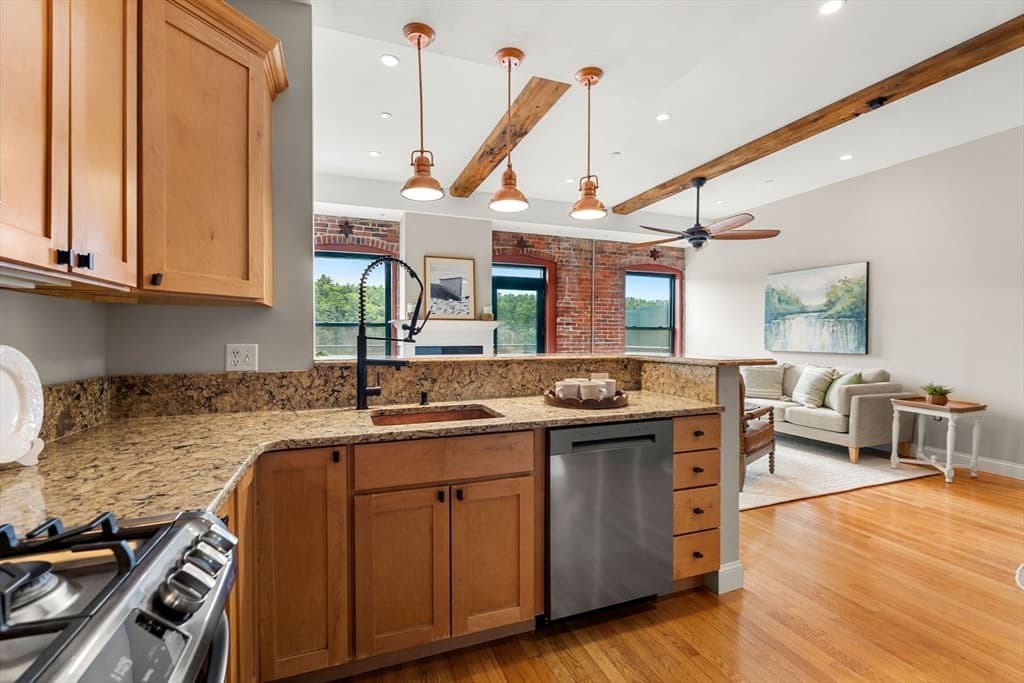 60 Merrimac St # 615, Amesbury MA 01913 photo 11
