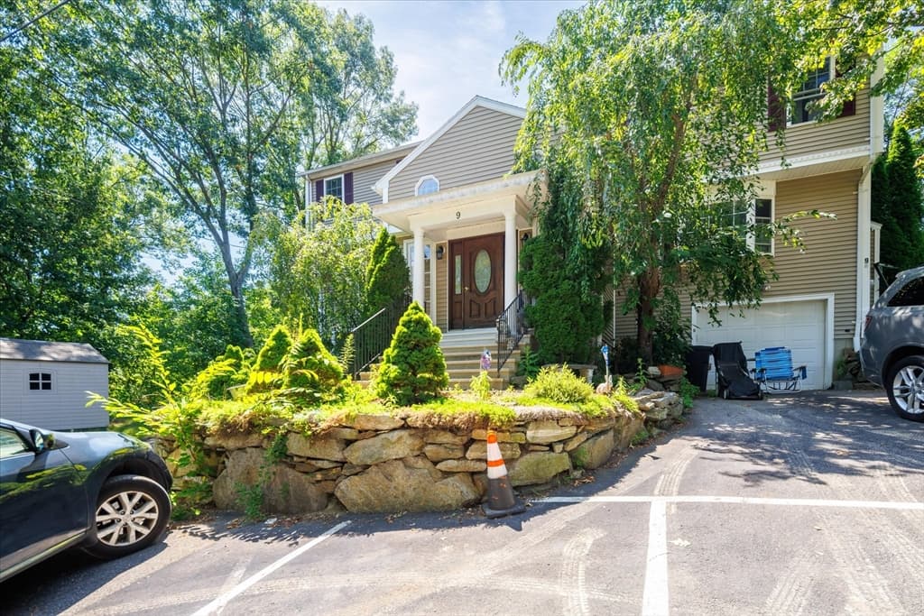 9 Ansonia Rd # A, Worcester MA 01605 photo 2
