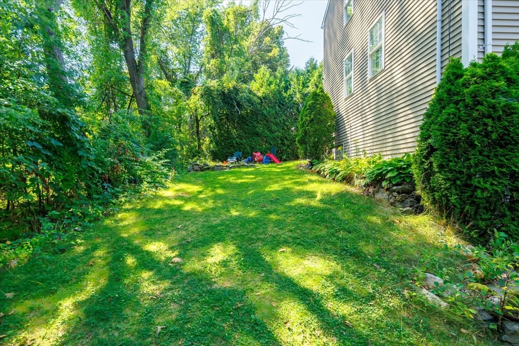 9 Ansonia Rd # A, Worcester MA 01605 photo 3