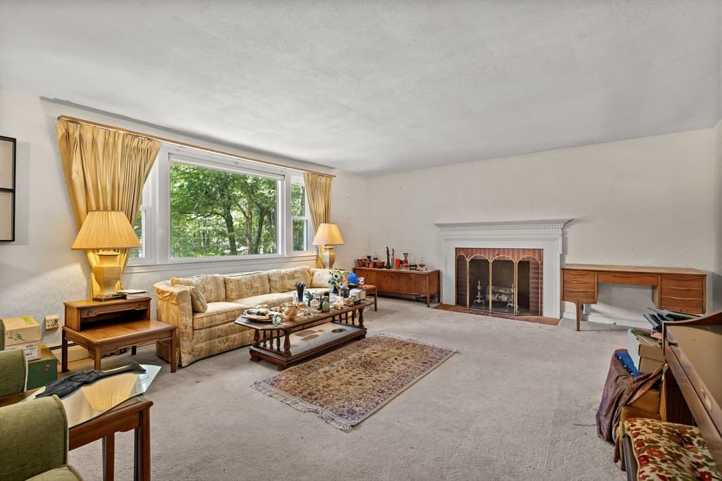 8 Dana Rd, Bedford MA 01730 photo 3