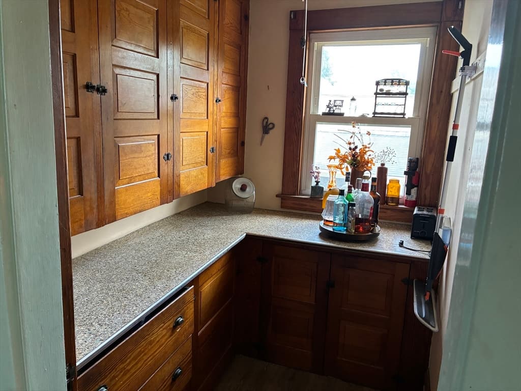16 Chestnut St, Montague MA 01376 photo 8