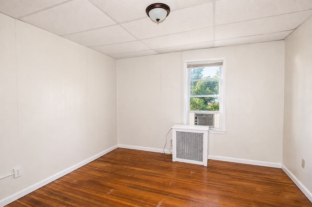 8 Trafton St, Chicopee MA 01013 photo 24