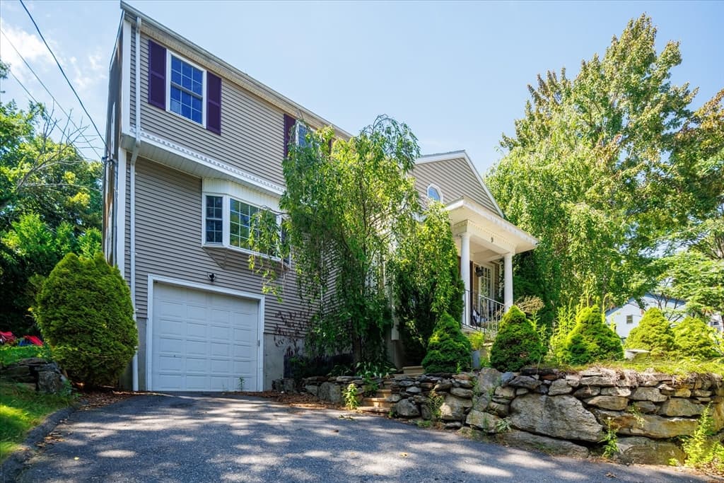 9 Ansonia Rd # A, Worcester MA 01605