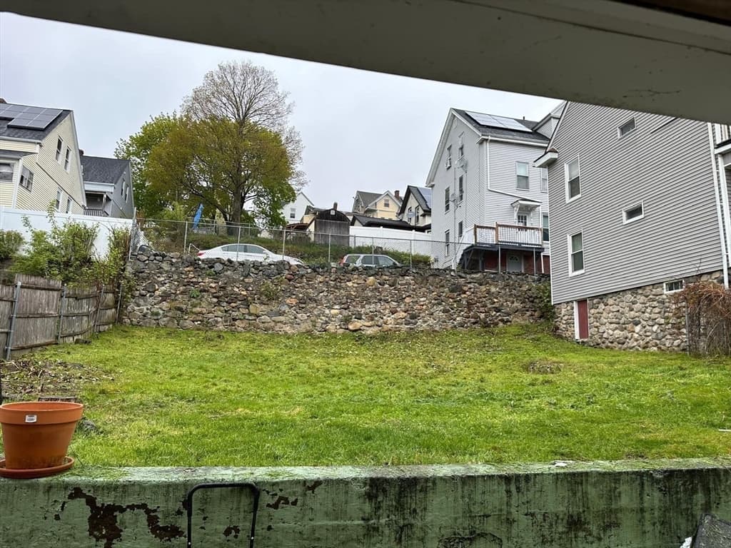 455 Washington St, Haverhill MA 01832 photo 3
