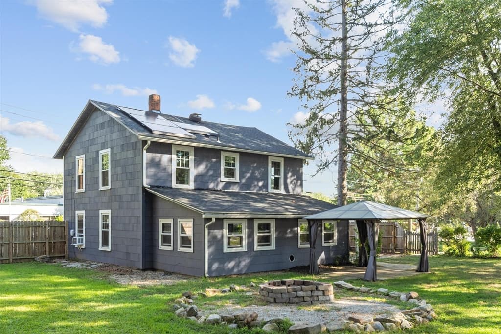 63 Central St, West Brookfield MA 01585 photo 6