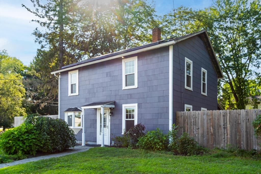 63 Central St, West Brookfield MA 01585