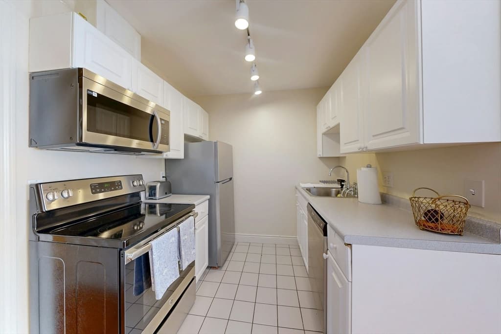 4 Charlesgate E # 406, Boston MA 02215 photo 7