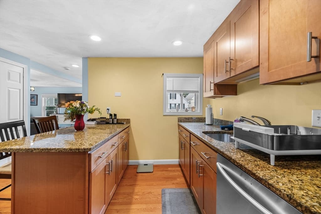 19 George St, Malden MA 02148 photo 5