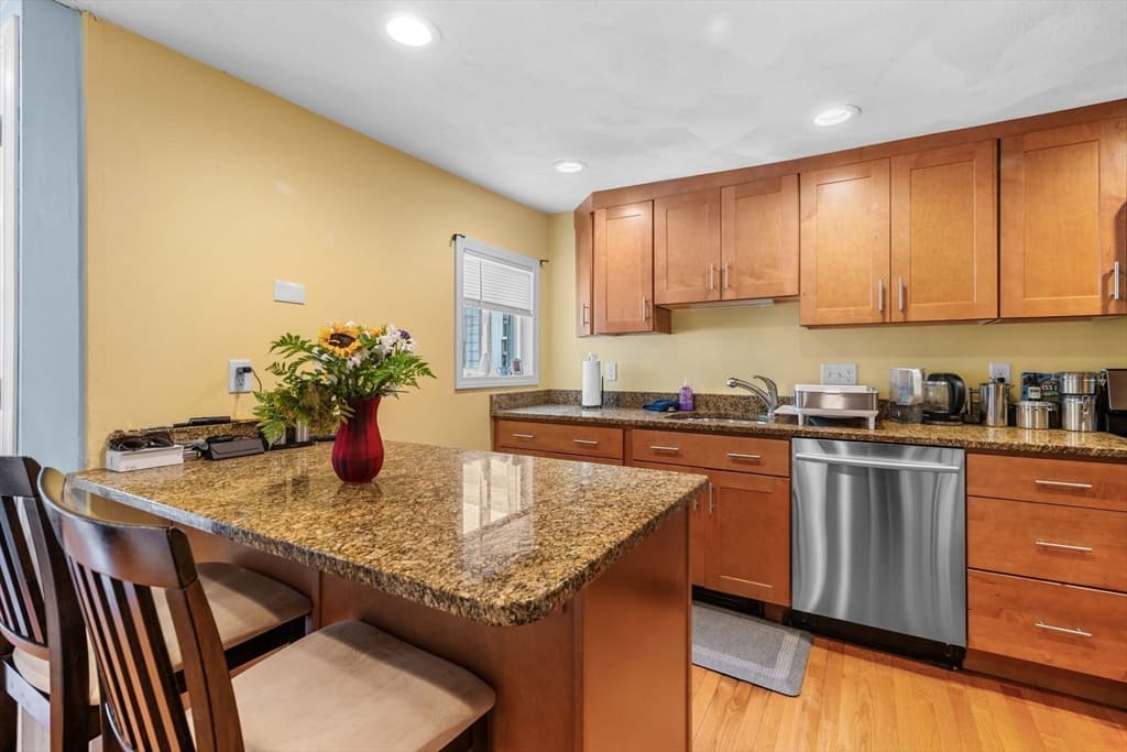 19 George St, Malden MA 02148 photo 4