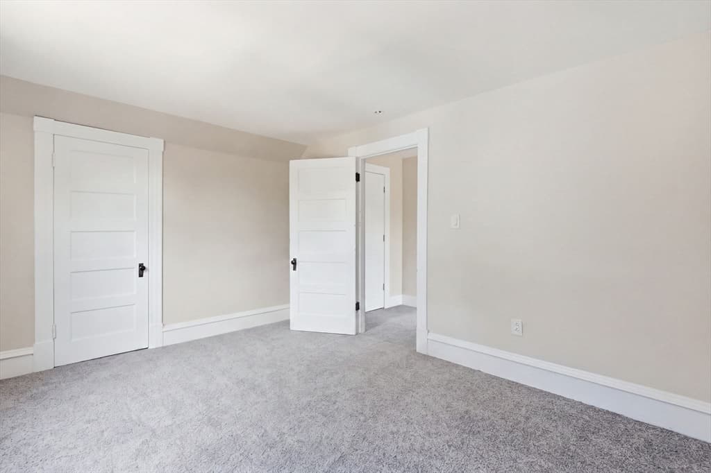 24 Washington Ave, Holyoke MA 01040 photo 39