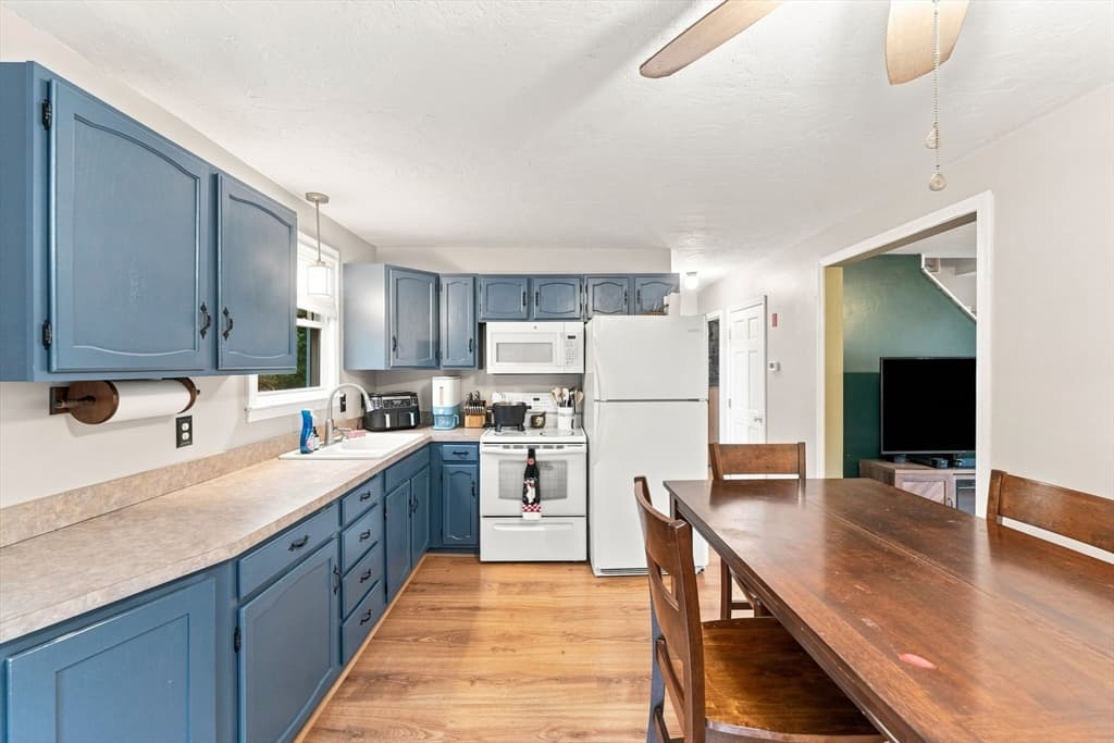 119 City Depot Rd, Charlton MA 01507 photo 9