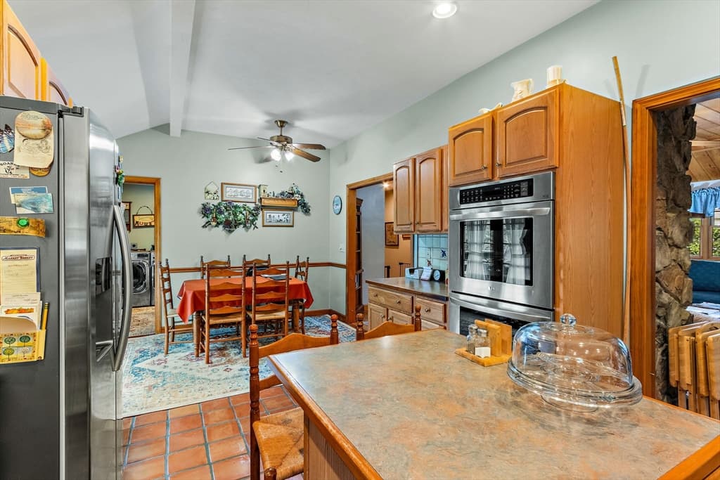421 Oakhill Avenue, Attleboro MA 02703 photo 17