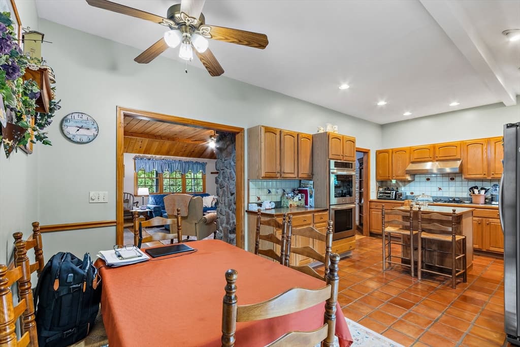 421 Oakhill Avenue, Attleboro MA 02703 photo 15