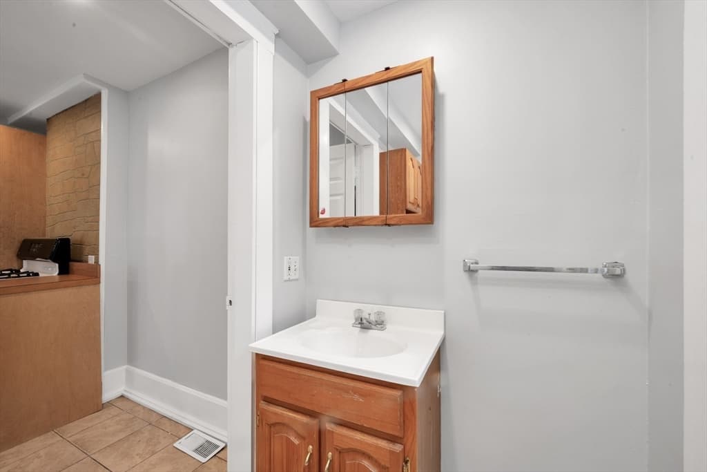 74-76 Whiton Ave, Quincy MA 02169 photo 7