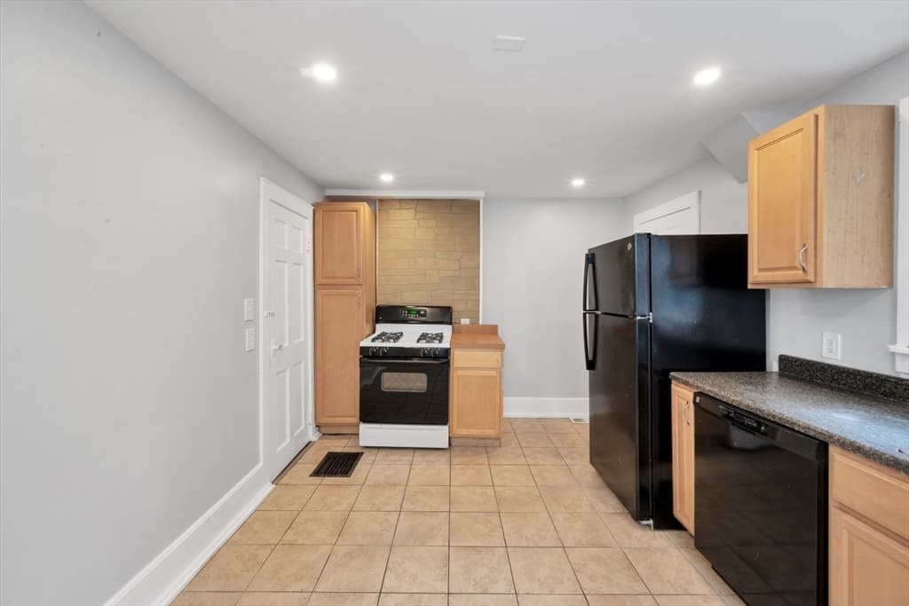 74-76 Whiton Ave, Quincy MA 02169 photo 18