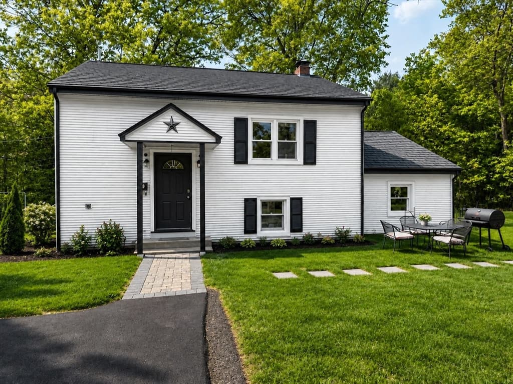 137 Pierce St, West Boylston MA 01583