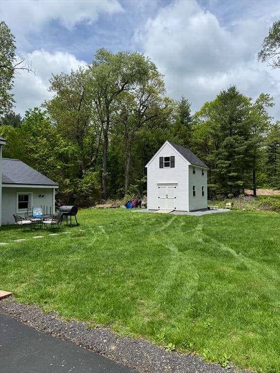 137 Pierce St, West Boylston MA 01583 photo 5