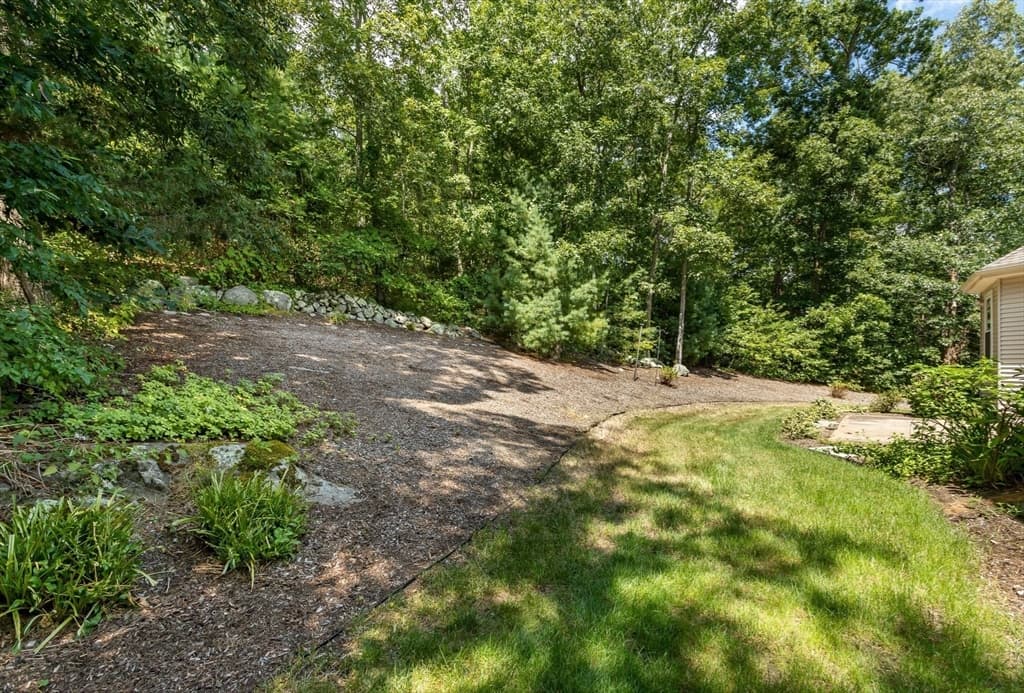 512 Fresh Meadow Ln, Dighton MA 02764 photo 3