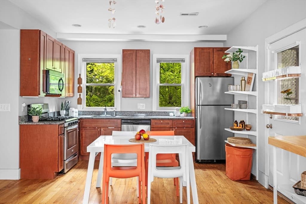 33 Plainfield St # 2, Boston MA 02130 photo 3