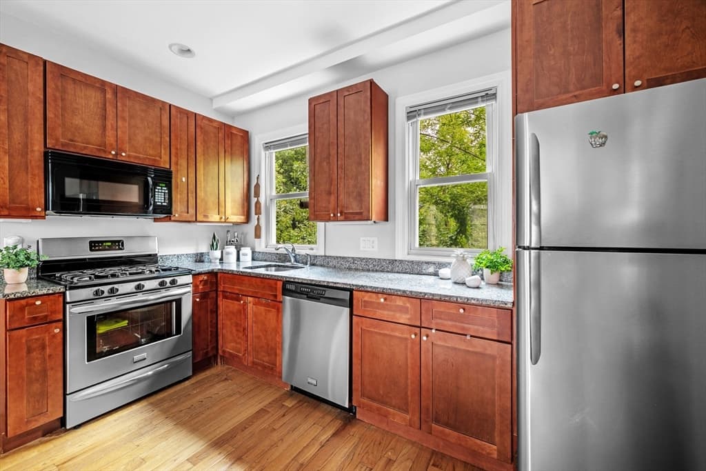 33 Plainfield St # 2, Boston MA 02130