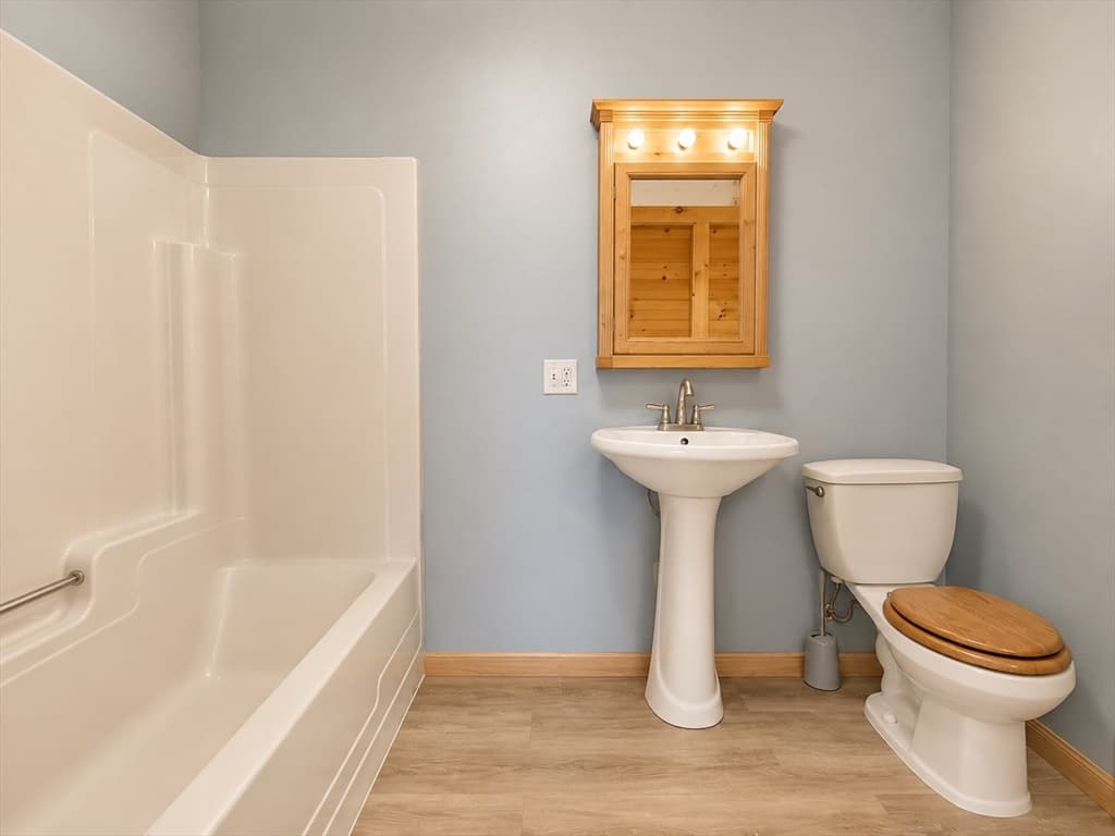 12 Hideaway Vlg # G, Bourne MA 02532 photo 8