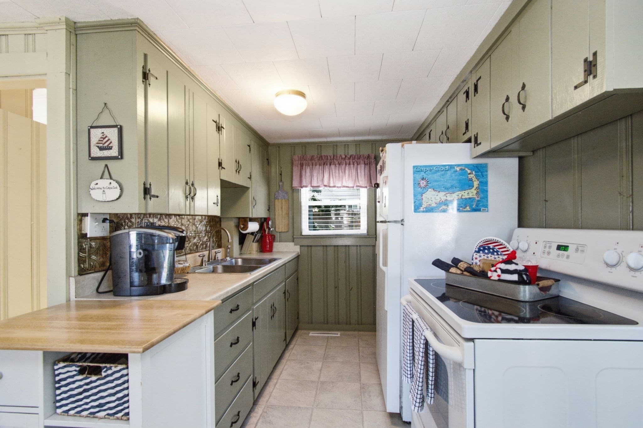 Single Family Residence at 57 Wilfin Rd, Yarmouth MA 02664, photo 8 of 39