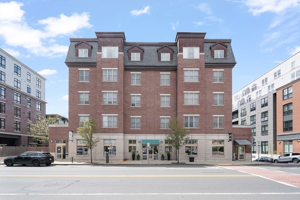 116-128 Rantoul Street # 210, Beverly MA 01915