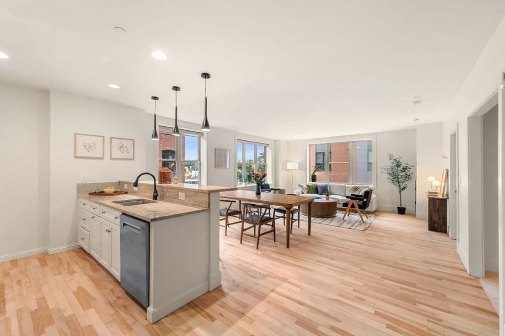 116-128 Rantoul Street # 210, Beverly MA 01915 photo 11