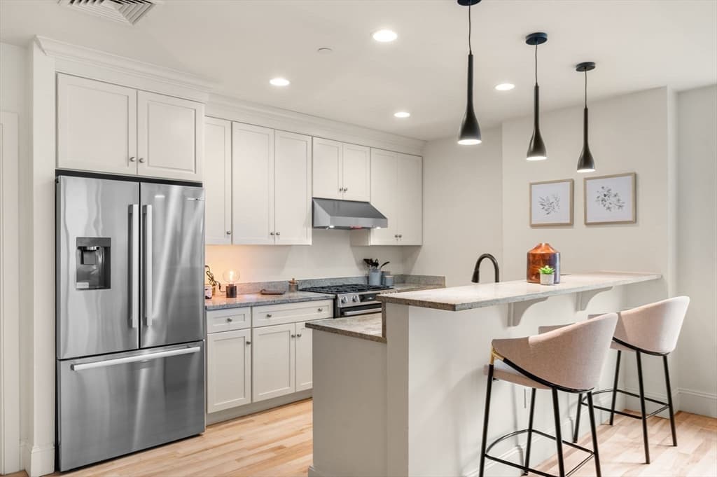 116-128 Rantoul Street # 210, Beverly MA 01915 photo 8