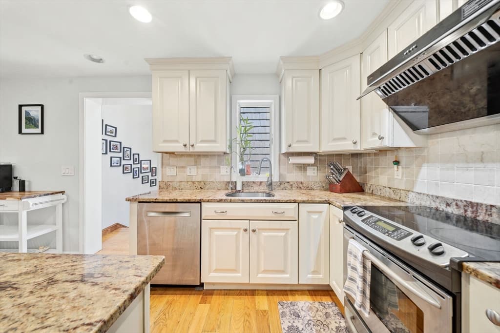 15 High Plain Sts, Sharon MA 02067 photo 8