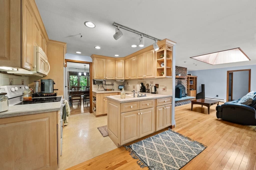 95 Walnut Street, Middleboro MA 02346 photo 20